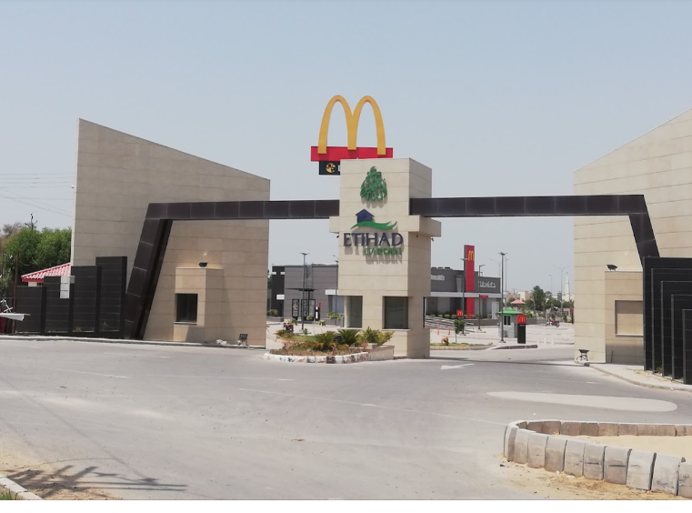 Commercial and Residencial Plots