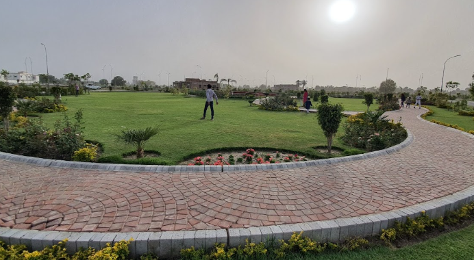 Commercial and Residencial Plots