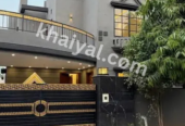 Near to Park 7 Marla House Available for Sale