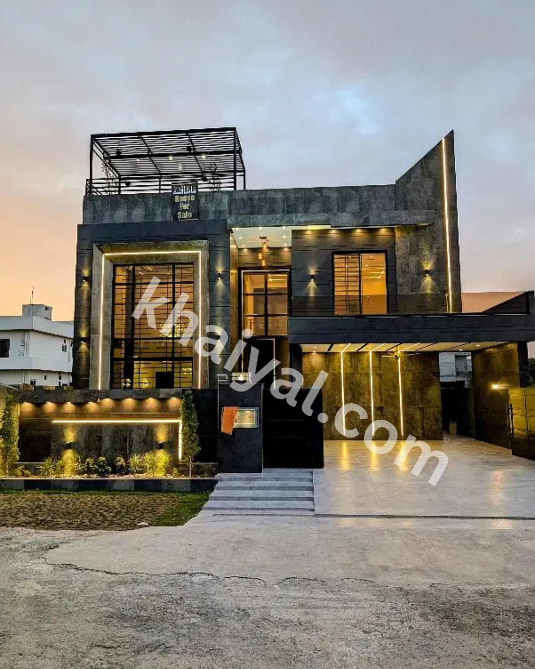 1-Kanal Designer Home Now Available For Sale