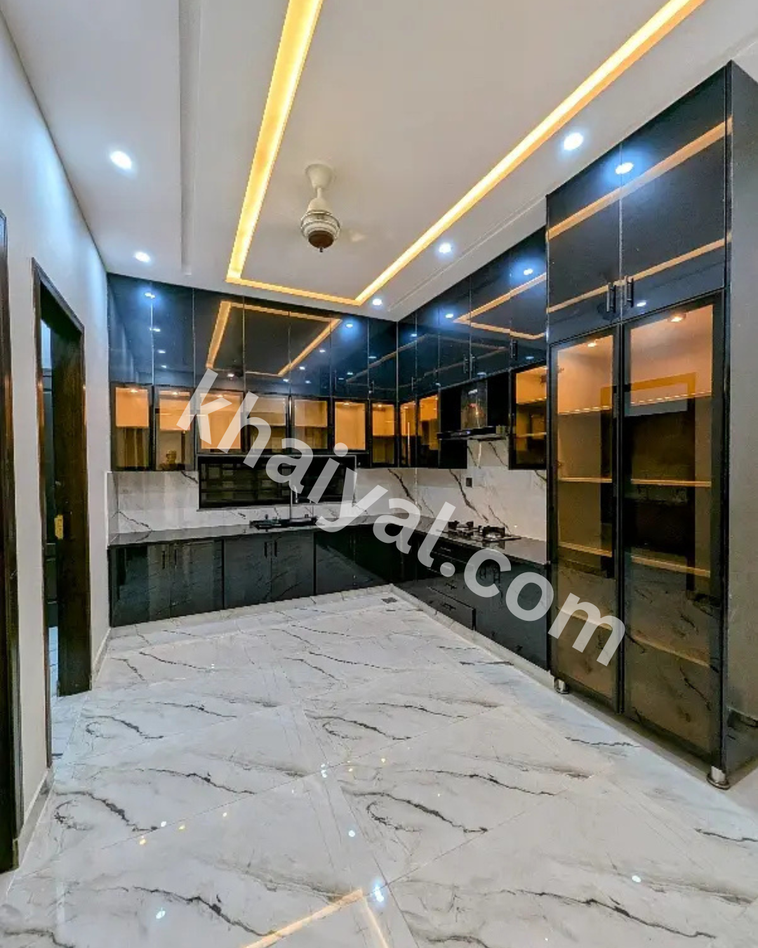 1-Kanal Designer Home Now Available For Sale